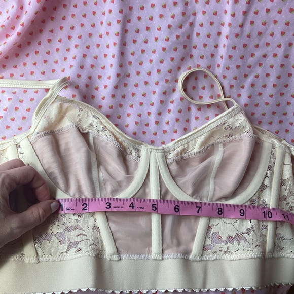 Out from under small underwire vintage lingerie bra So sexy new - Picture 9 of 9